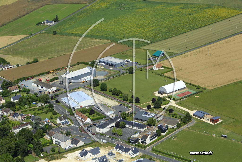 Photo arienne de Neuvy-le-Roi