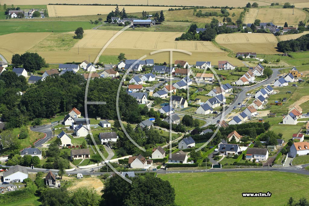 Photo arienne de Saint-Antoine-du-Rocher (les Niveaux)