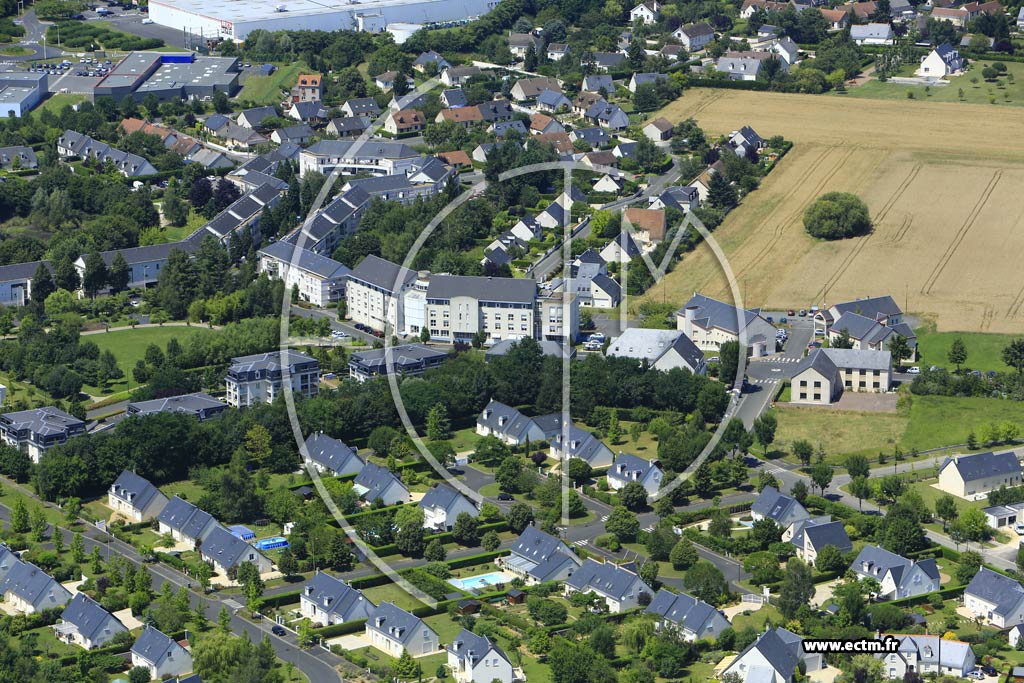 Photo arienne de Saint-Cyr-sur-Loire (la Mnardire)