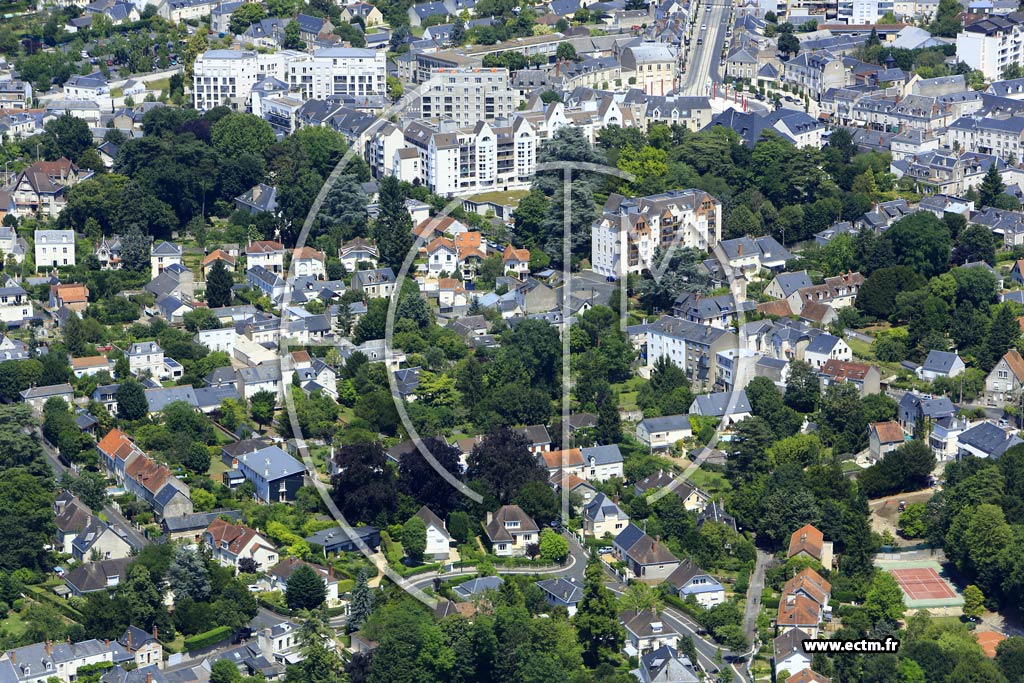 Photo arienne de Saint-Cyr-sur-Loire (les Fontaines)