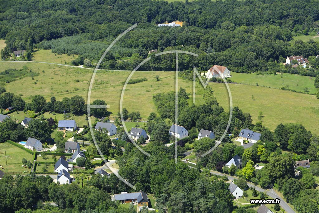 Photo arienne de Saint-tienne-de-Chigny (le Vieux Bourg)