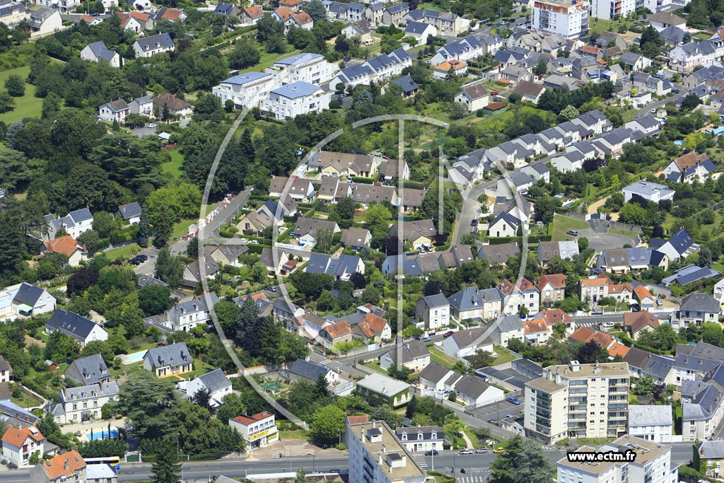 Photo arienne de Tours (les Bordiers)