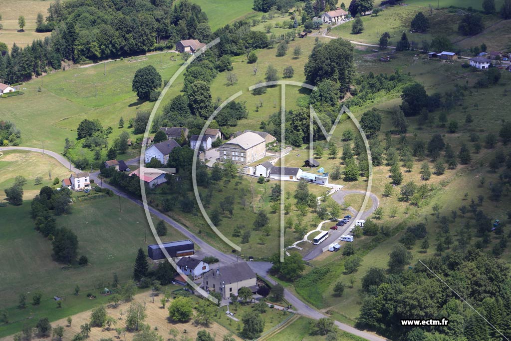 Photo arienne de Fougerolles (Ecomuse du Pays de la Cerise)