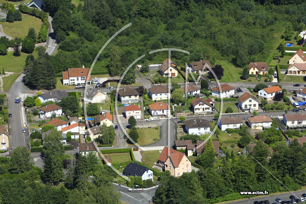 Photo arienne de Luxeuil-les-Bains (Croix Sainte-Anne)