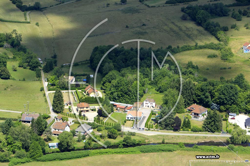 Photo arienne de Saint-Loup-sur-Semouse (Rue des Anciens Combattants)