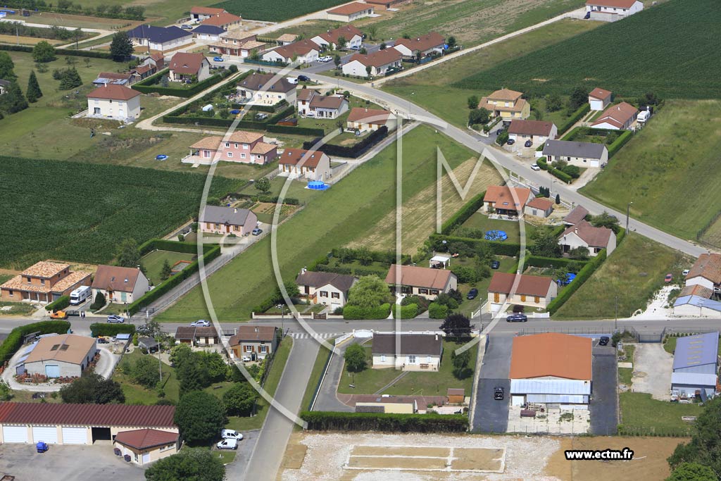 Photo arienne de Frignicourt (la Fosse  la Terre)