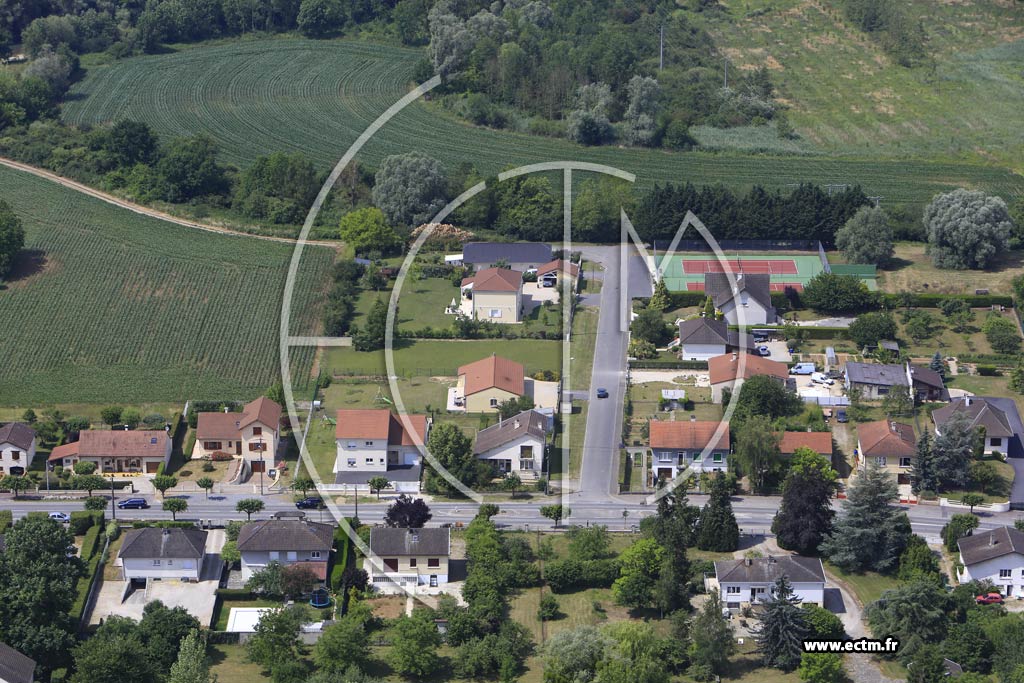 Photo arienne de Frignicourt (le Coton)