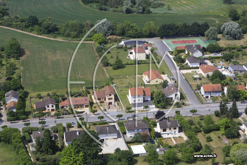 Photo arienne de Frignicourt (le Coton)