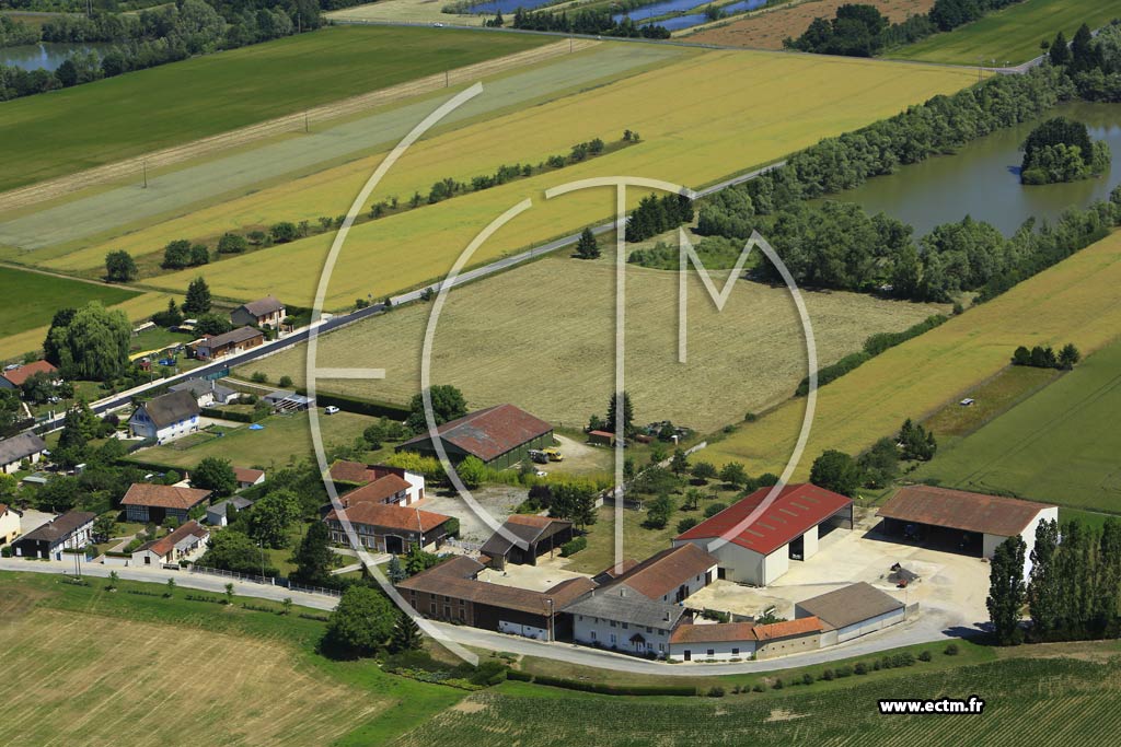 Photo arienne de Moncetz-l'Abbaye