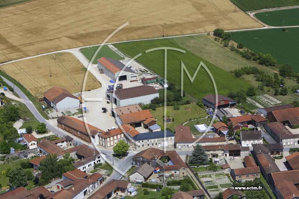 Photo arienne de Saint-Amand-sur-Fion (la Sautaine)