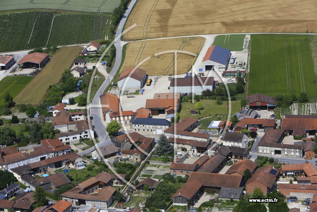 Photo arienne de Saint-Amand-sur-Fion (la Sautaine)