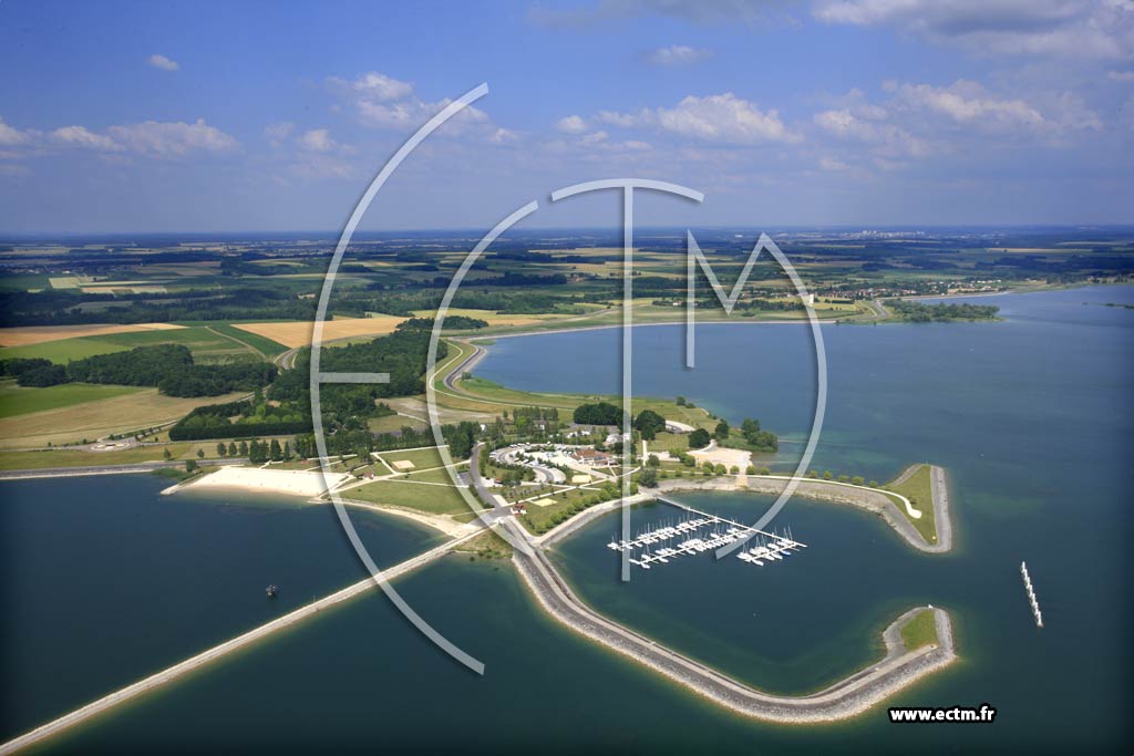 Photo arienne de Sainte-Marie-du-Lac-Nuisement (Port de Nuisement)