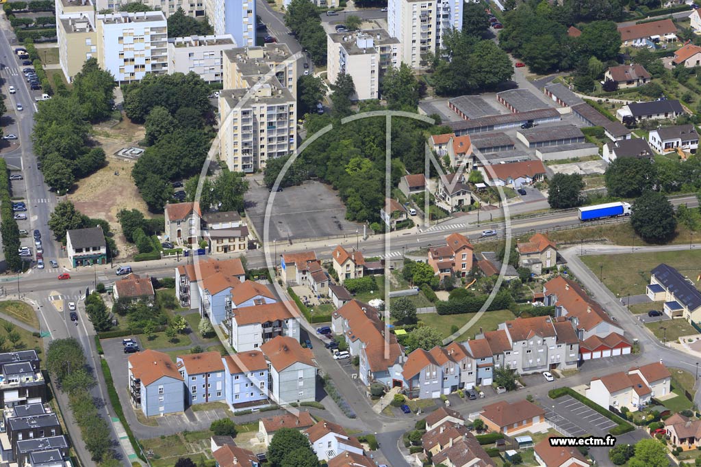 Photo arienne de Vitry-le-Franois (le Grand Parc)