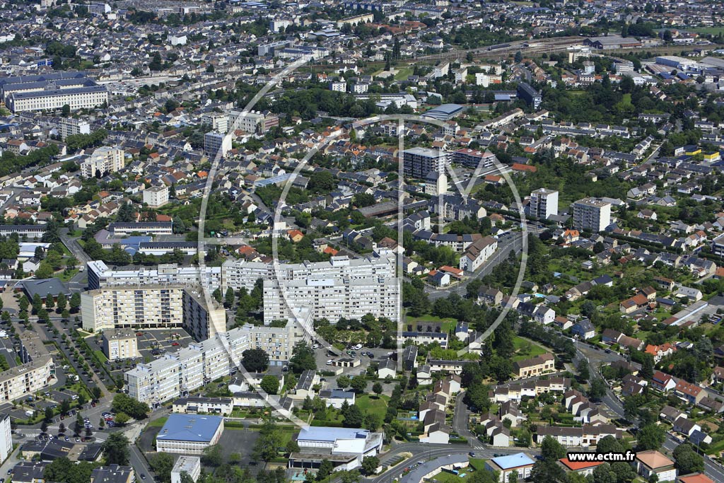 Photo arienne de Chteauroux (Cit Saint-Jean)