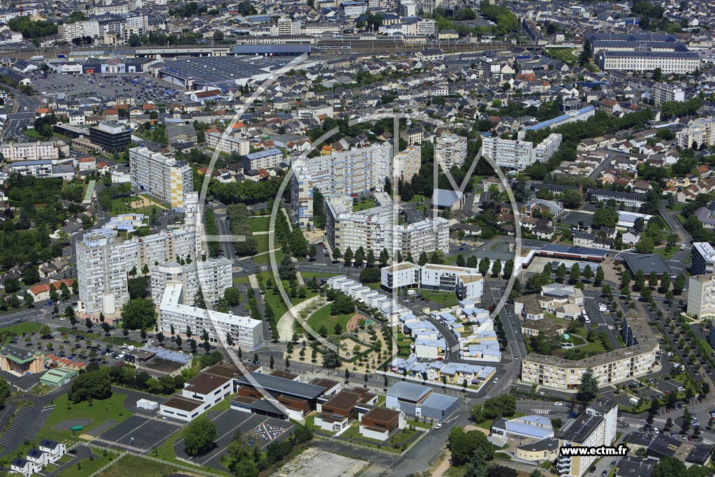 Photo arienne de Chteauroux (Cit Saint-Jean)