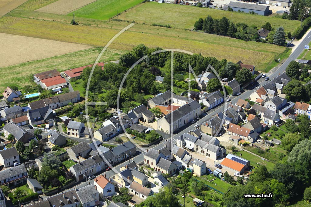 Photo arienne de Issoudun (Saint-Denis)