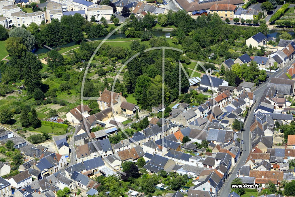 Photo arienne de Issoudun (Saint-Paterne)