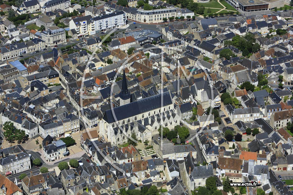 Photo arienne de Issoudun (Vilatte)