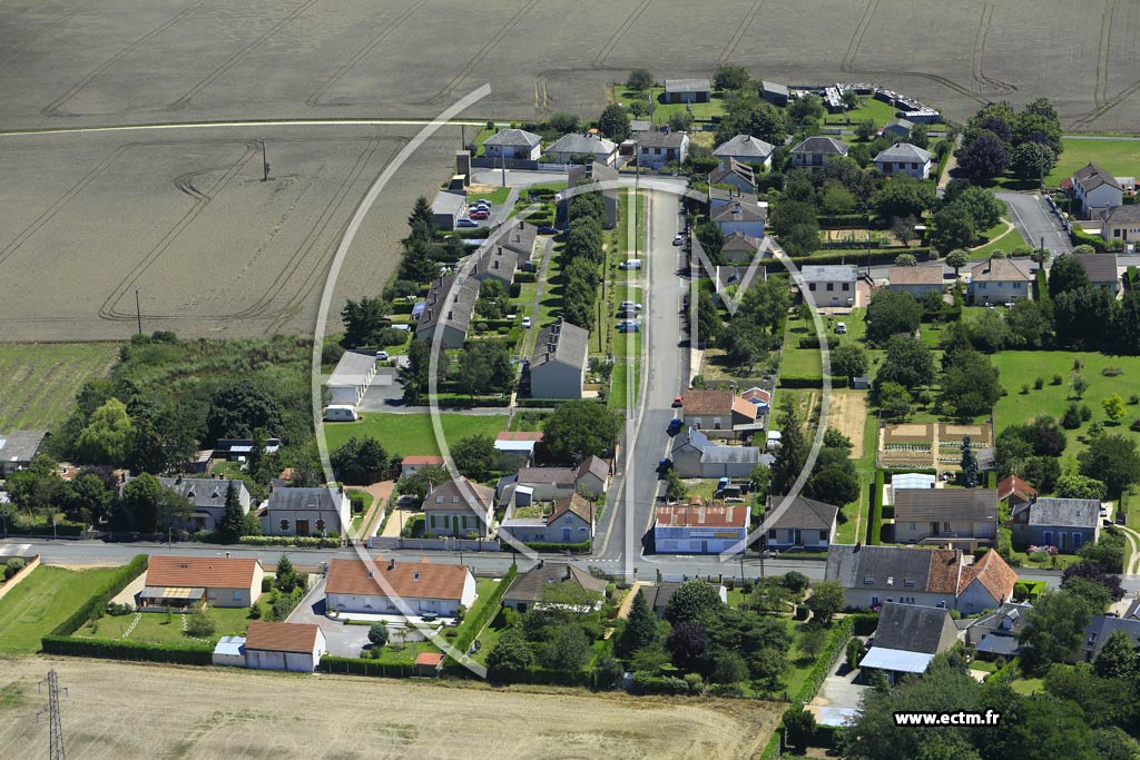 Photo arienne de Neuvy-Pailloux (la Rochefolie)