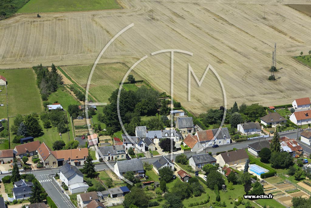 Photo arienne de Neuvy-Pailloux (la Rochefolie)