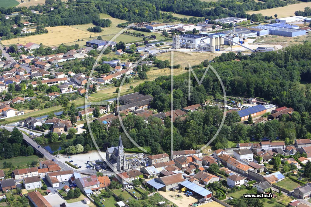 Photo arienne de Roches-sur-Marne