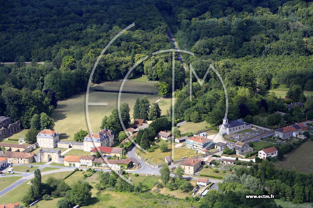 Photo arienne de Trois-Fontaines-l'Abbaye