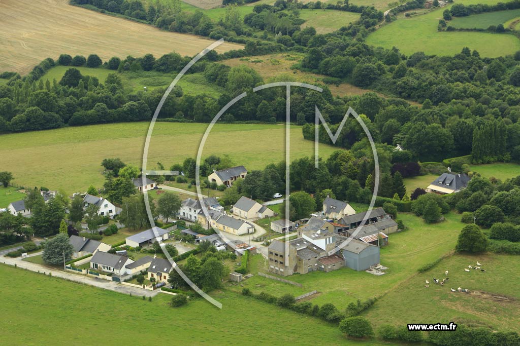 Photo arienne de Grandchamps-des-Fontaines (le Prou)