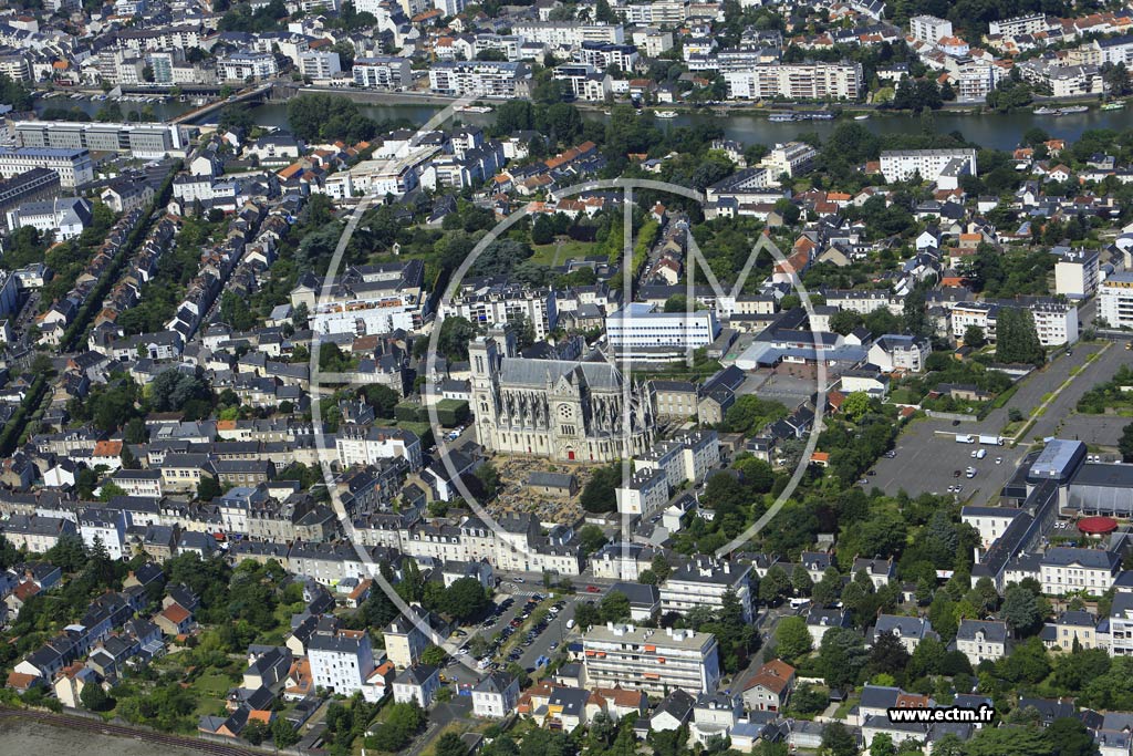 Photo arienne de Nantes (Quartier de la Basilique St-Donatien et St-Rogatien)