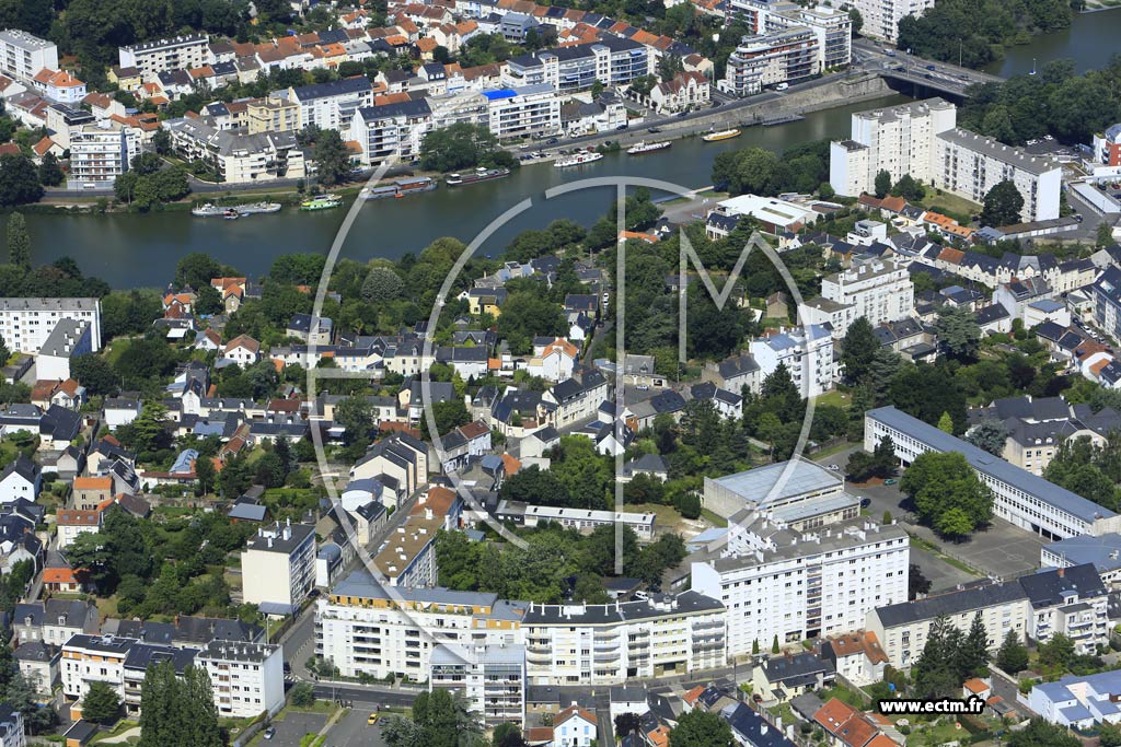 Photo arienne de Nantes (Quartier de la Basilique St-Donatien et St-Rogatien)
