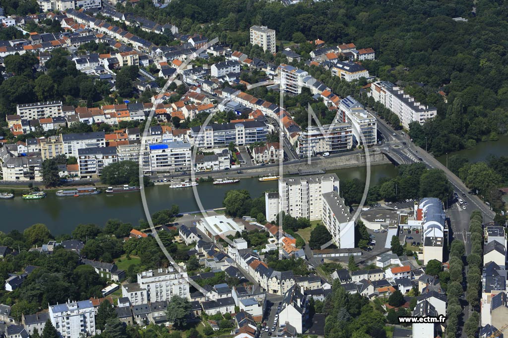 Photo arienne de Nantes (Quartier de la Basilique St-Donatien et St-Rogatien)
