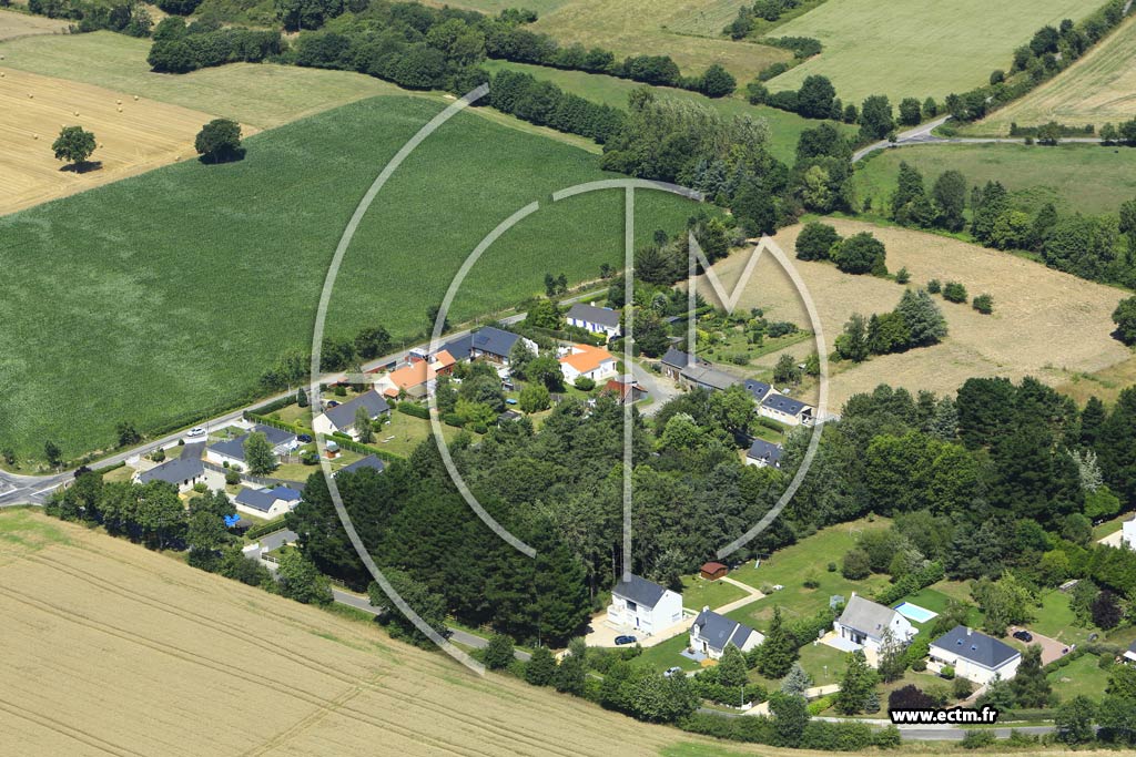 Photo arienne de Saint-Mars-du-Dsert (la Plotire)