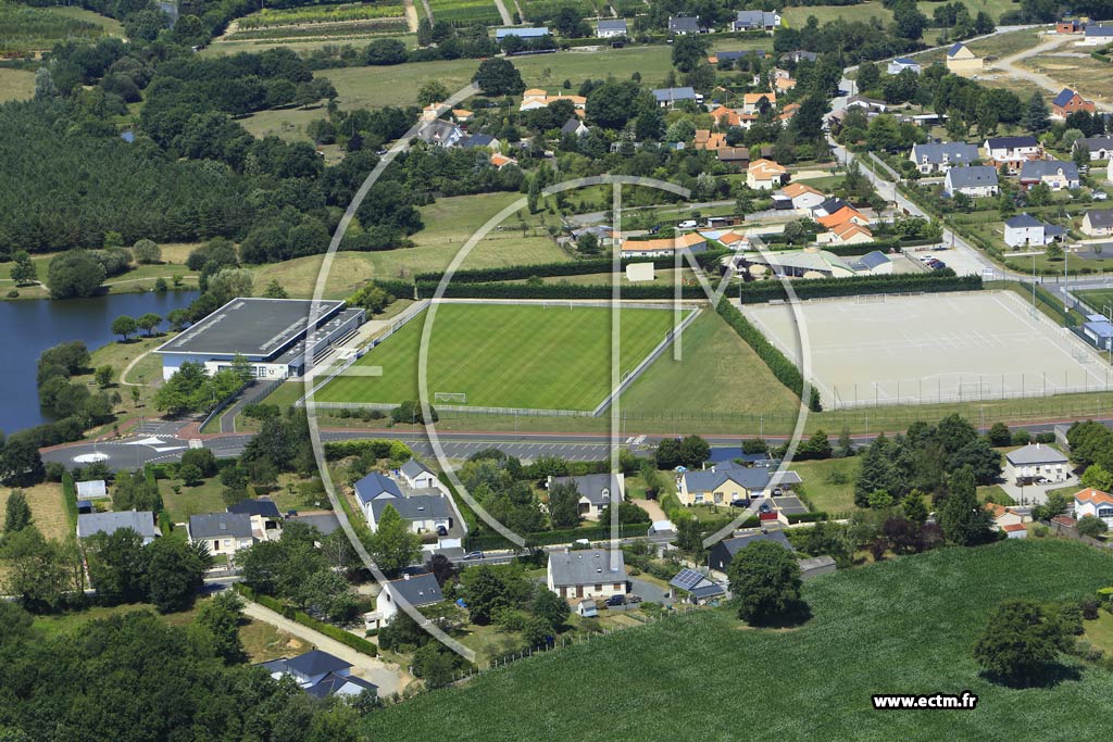 Photo arienne de Saint-Mars-du-Dsert (le Ptis Menoret)