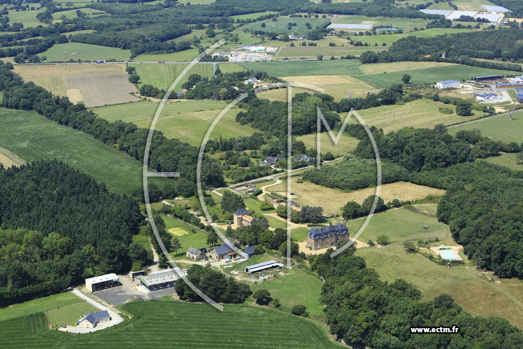 Photo arienne de Saint-Mars-du-Dsert (le Perray - Chteau)