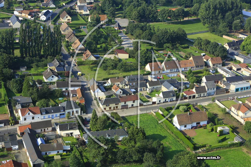 Photo arienne de Feuquires-en-Vimeu (Centre)