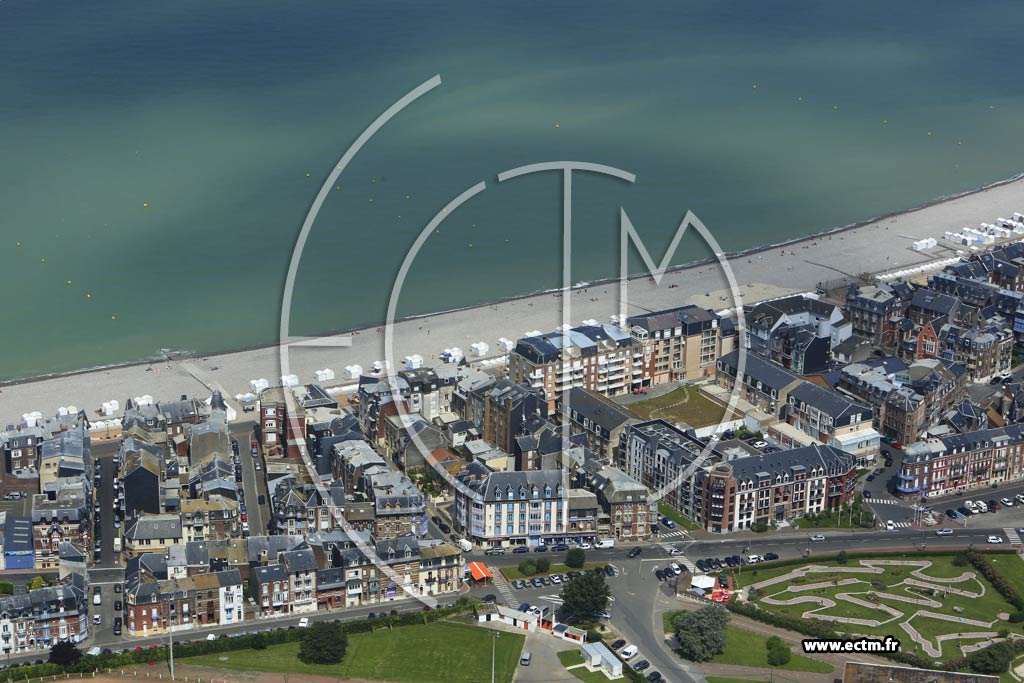 Photo arienne de Mers-les-Bains (Centre)