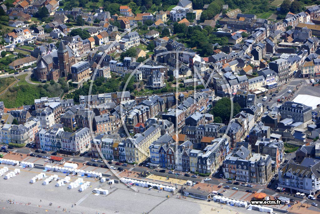 Photo arienne de Mers-les-Bains (le Front de Mer)
