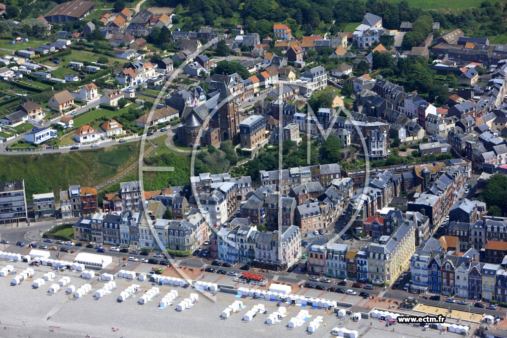 Photo arienne de Mers-les-Bains (le Front de Mer)