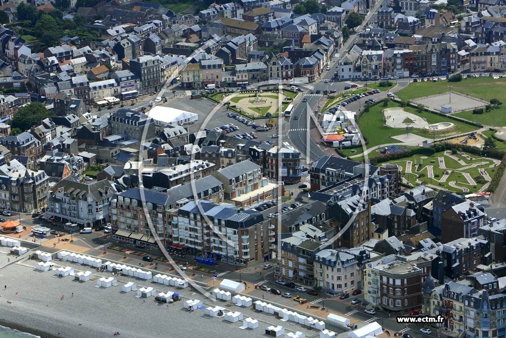 Photo arienne de Mers-les-Bains (le Front-de-Mer)