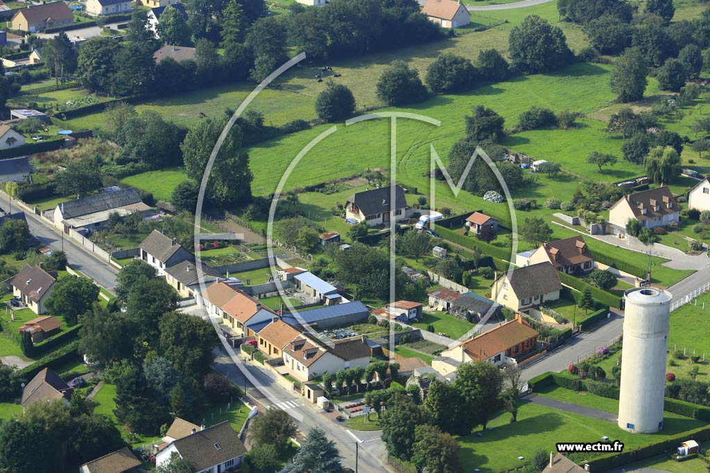 Photo arienne de Saint-Quentin-la-Motte-Croix-au-Bailly (la Chapelle)