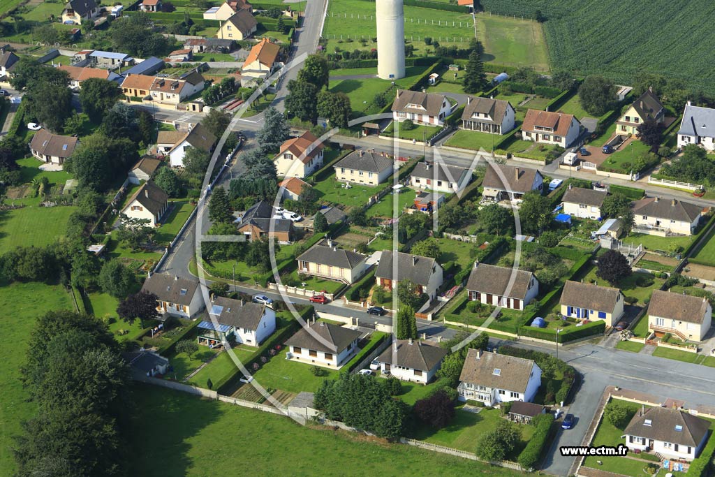 Photo arienne de Saint-Quentin-la-Motte-Croix-au-Bailly (la Chapelle)