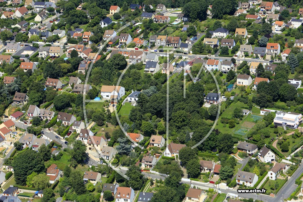 Photo arienne de La Ville-du-Bois (les Joncs Marins)