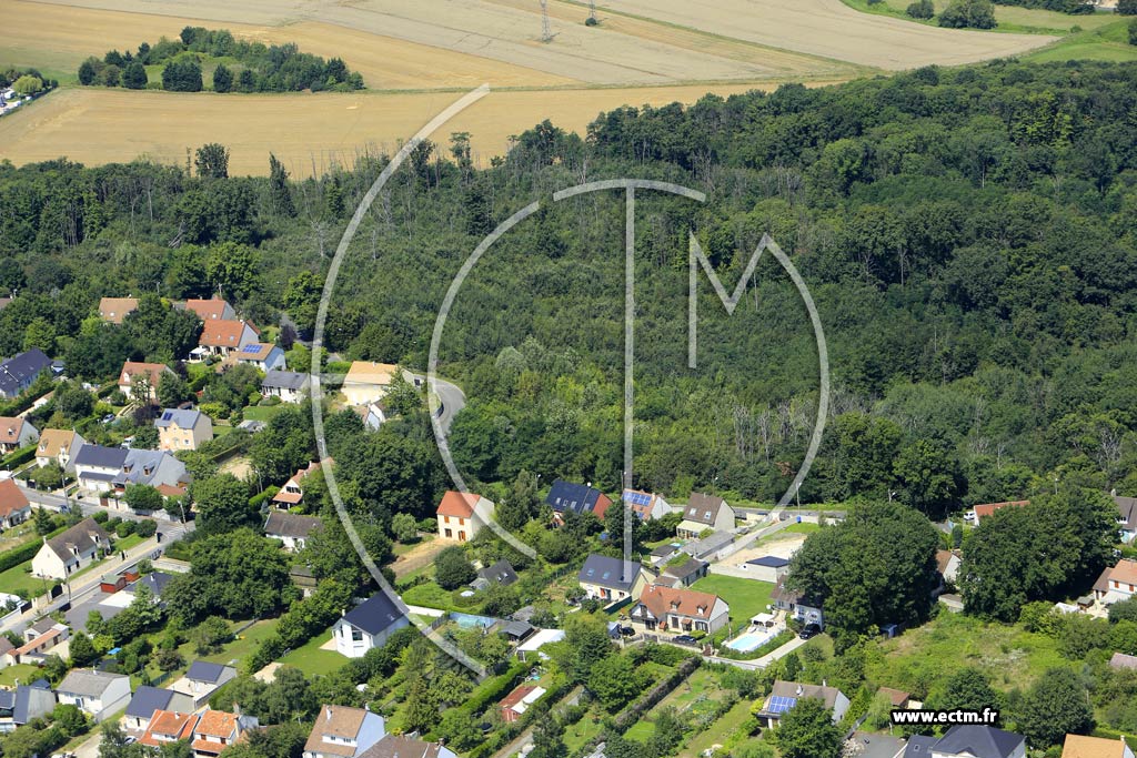 Photo arienne de La Ville-du-Bois (les Joncs Marins)