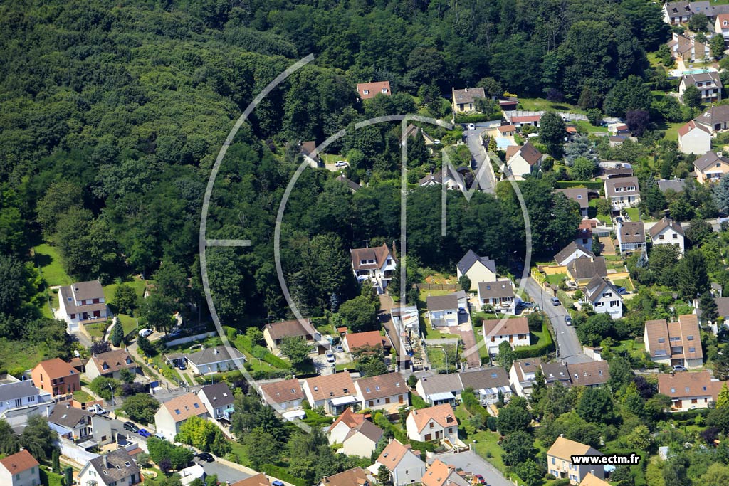Photo arienne de La Ville-du-Bois (les Valles)