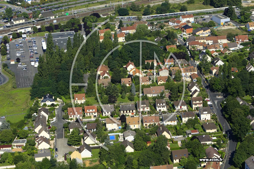 Photo arienne de Marolles-en-Hurepoix (l'Alun)