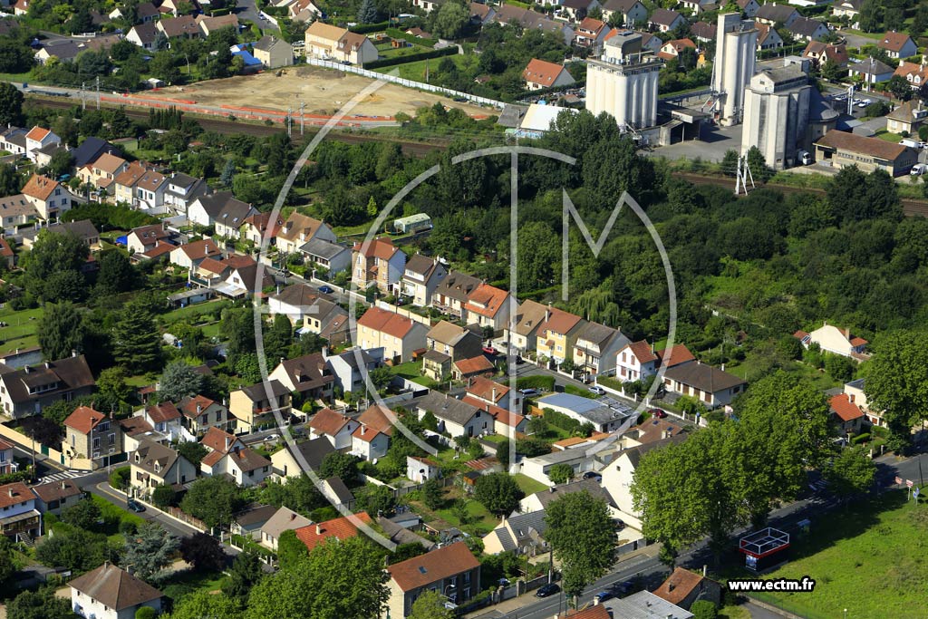 Photo arienne de Marolles-en-Hurepoix (les Terrains Jardins)