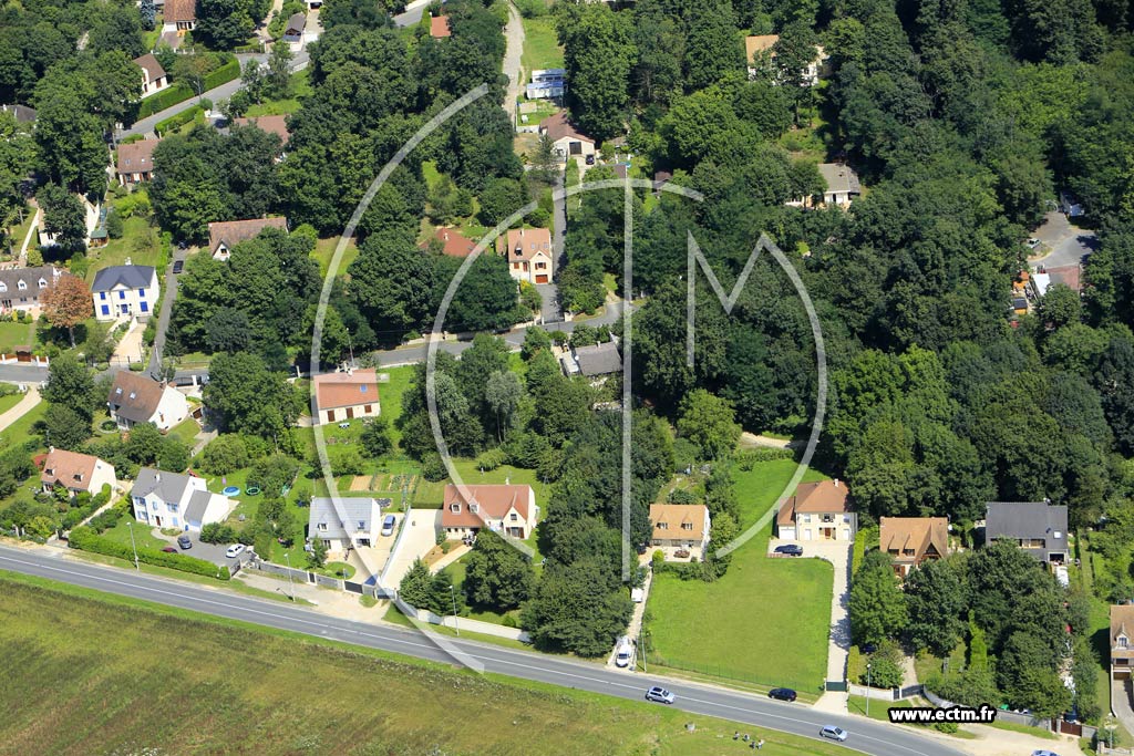 Photo arienne de Nozay (les Auvergnes)