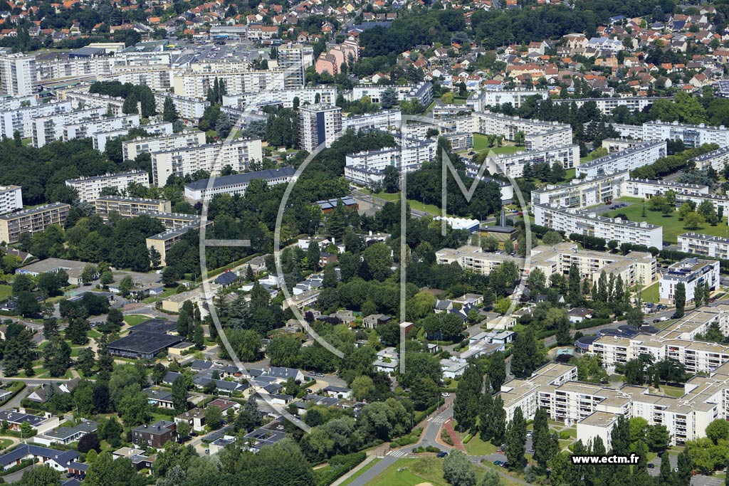 Photo arienne de Saint-Michel-sur-Orge (le Bois des Roches)