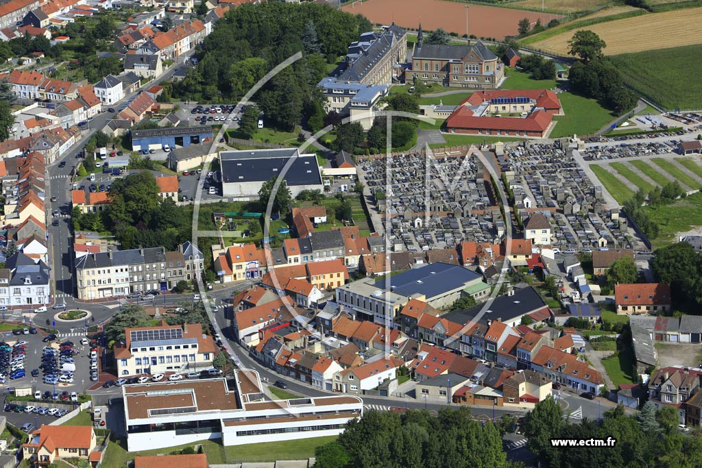 Photo arienne de Desvres (la Motte)