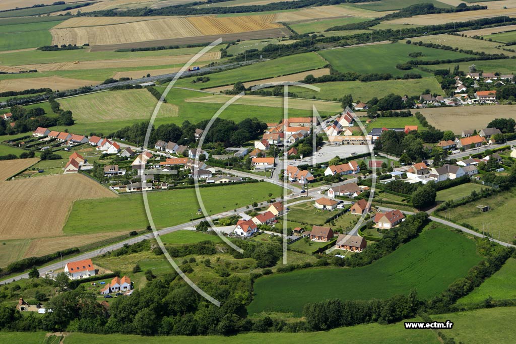 Photo arienne de Leulinghen-Bernes (Uzelot)