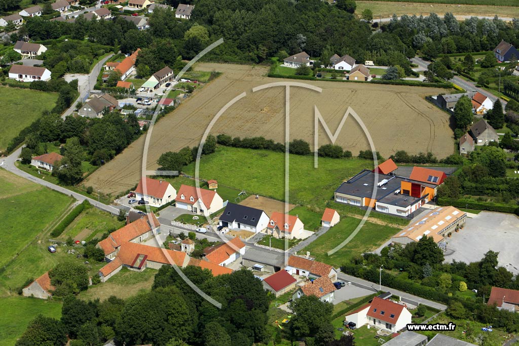 Photo arienne de Leulinghen-Bernes (Uzelot)